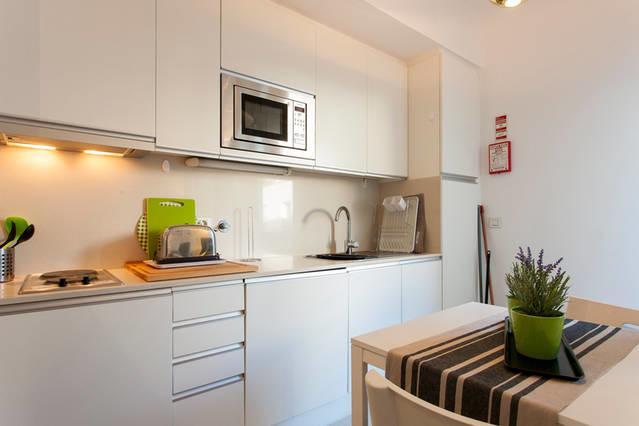 Santa Catarina - No Centro Da Com Garagem, Perto Do Timeout Market Apartamento Lisboa